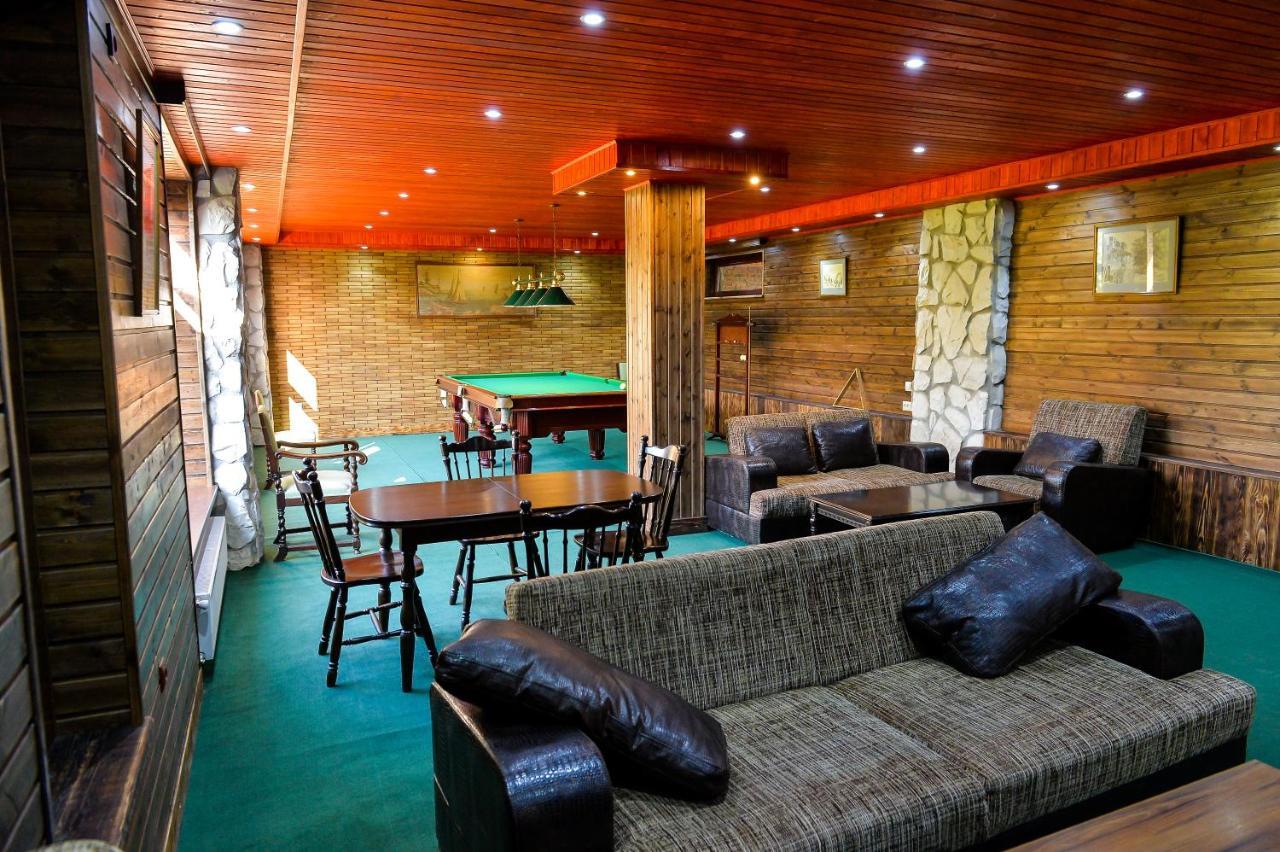 Chateau Chikovani Hotel Gordi Bagian luar foto
